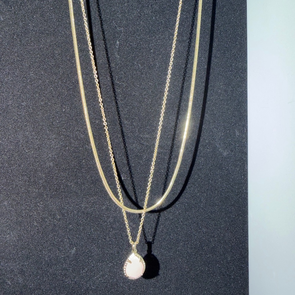 Layered Kendra Scott gold Necklace with Pendant